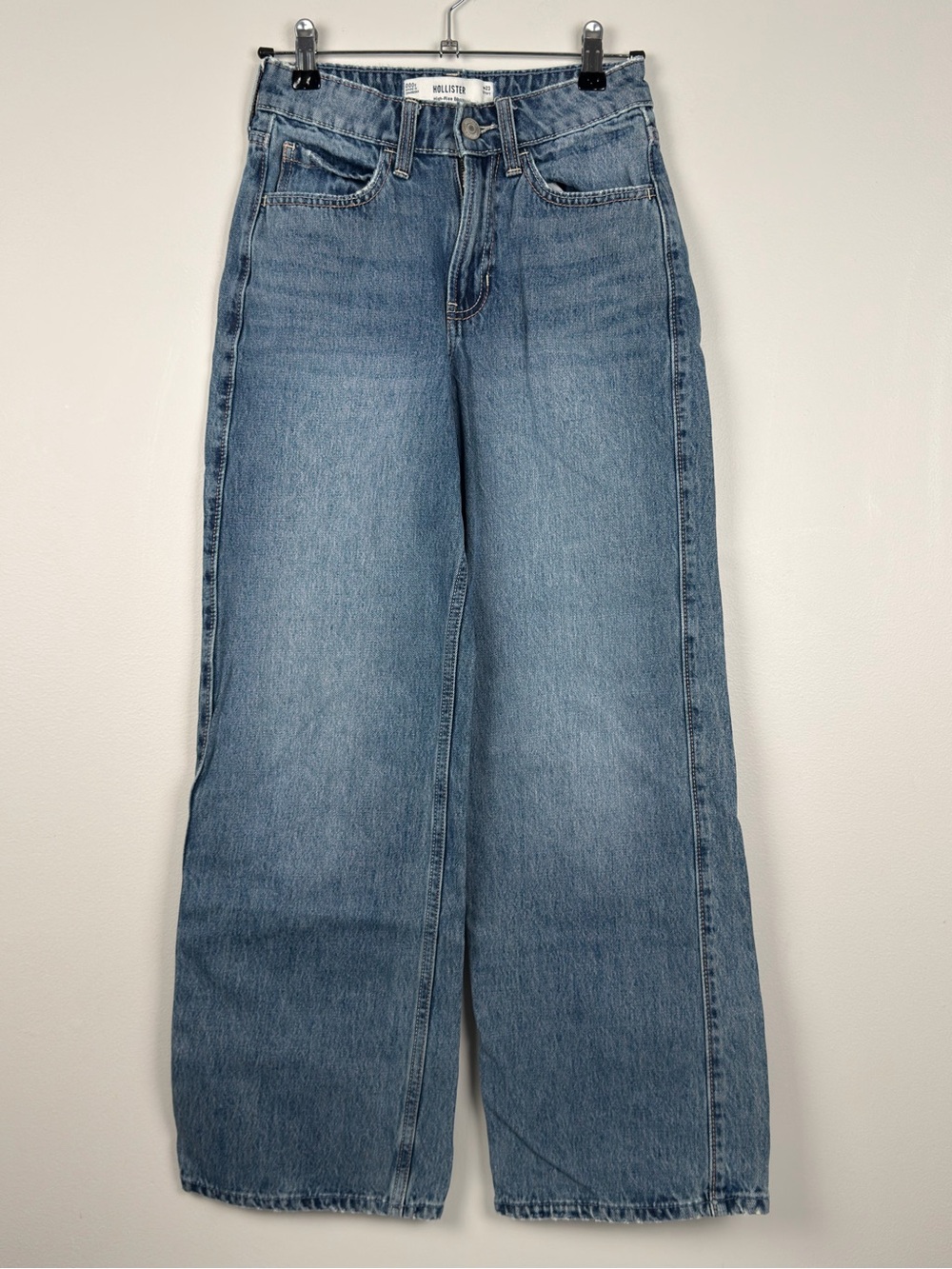 Hollister High-Rise Baggy Jeans W23 000 Short